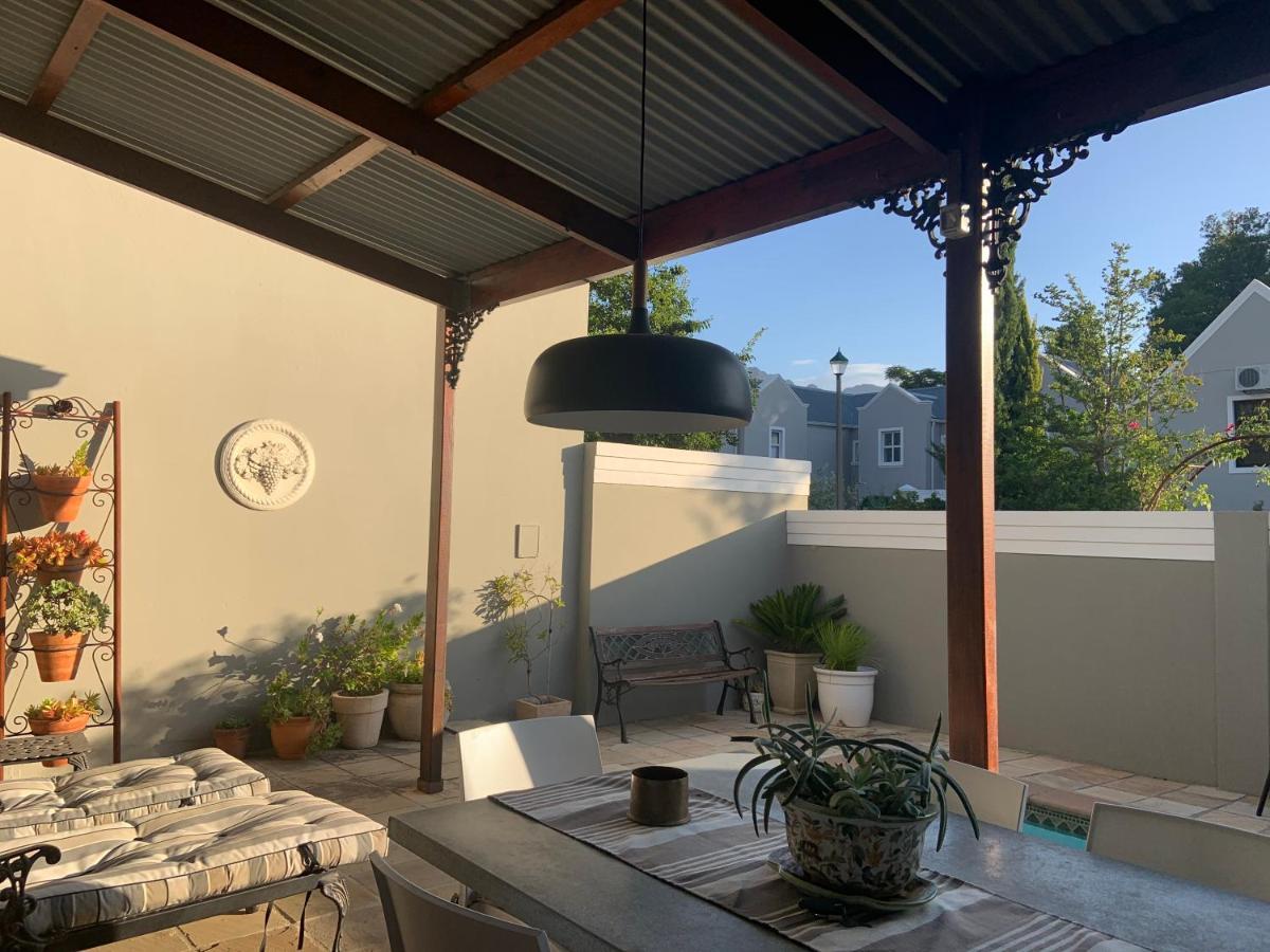 La Gratitude Self Catering Cottage ฟรันเชิค ภายนอก รูปภาพ