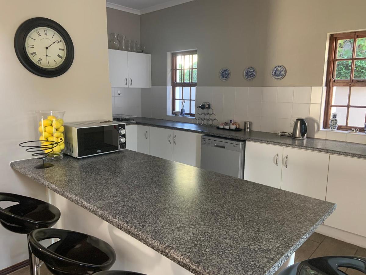La Gratitude Self Catering Cottage ฟรันเชิค ภายนอก รูปภาพ