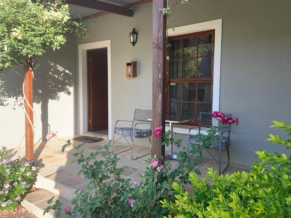 La Gratitude Self Catering Cottage ฟรันเชิค ภายนอก รูปภาพ